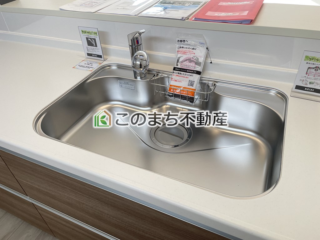 リガーレ宇都宮市宝木本町16期のキッチン|同社施工物件の写真です。※建具やフローリング、その他仕様が違う場合がございます。