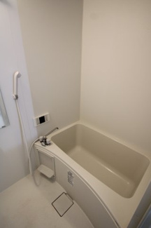 【浴室】 | Casa Bianco | ※同建物ほかのお部屋の写真です。