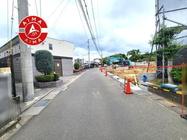 福津市花見の里3丁目第1-9棟（6号棟）の前面道路含む現地写真|前面道路です。