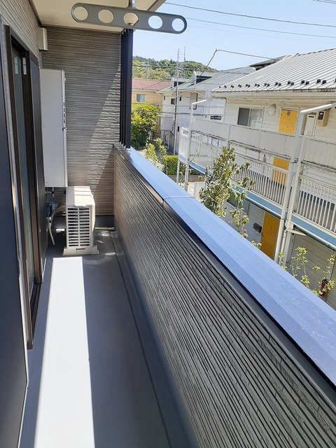 鎌倉市常盤のアパートのバルコニー