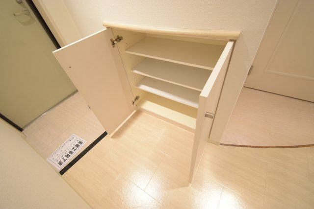 サムティ難波グレイスの玄関