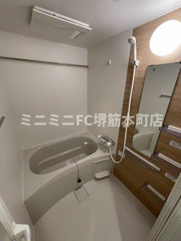 大阪市中央区博労町１丁目の賃貸マンションの浴室