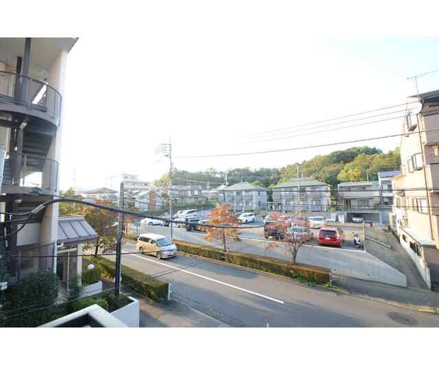 多摩市唐木田１丁目の賃貸マンションの展望