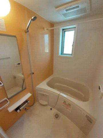 オーブ下田井Ｆの浴室|コンパクトで使いやすいお風呂です