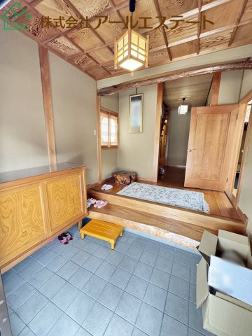 高砂市高砂町藍屋町　　　山陽電鉄「高砂駅」徒歩9分の玄関
