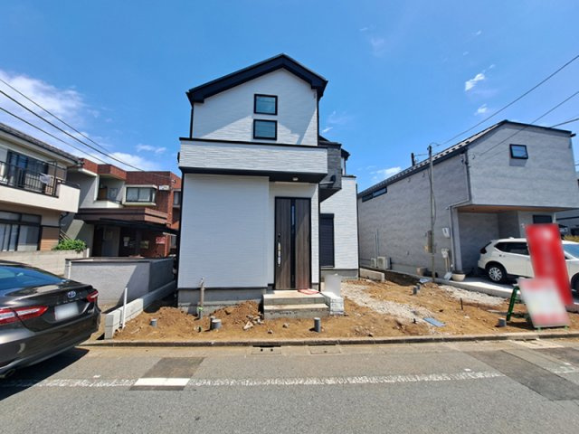 【外観】 | 練馬区石神井台3丁目　新築一戸建住宅　全2棟　(保谷店) | 2026年4月撮影/便利な都市機能と豊かな自然環境が調和したエリア。