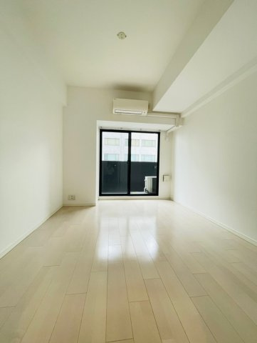 大阪市東淀川区東中島１丁目の賃貸マンションの居間・リビング