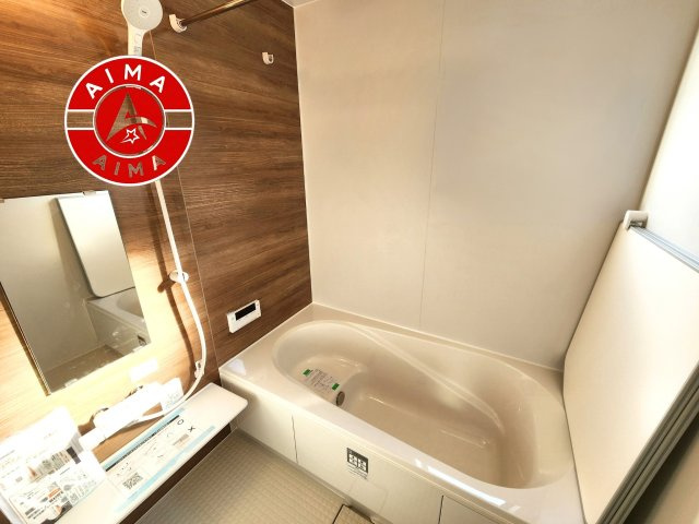 福津市花見の里3丁目第1-9棟（8号棟）の内観：施工例|1日の疲れを癒してくれる広々バスルーム。雨の日のお洗濯にも大活躍な浴室乾燥機付です！