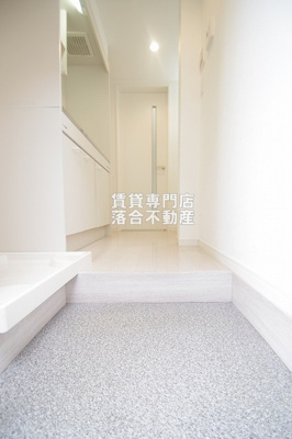 【玄関】 | ライムテラス | ゆったりとした玄関