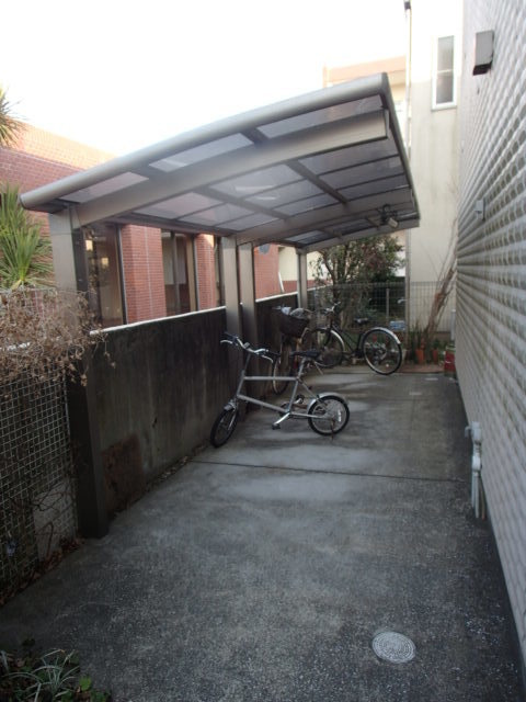 コンフォートのその他共用部分|★屋根付き駐輪場★