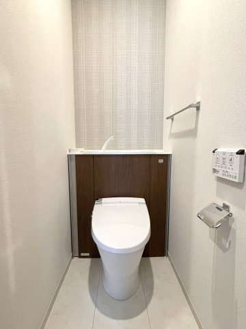 練馬区谷原5丁目　築浅×美築　南西角地の邸のトイレ