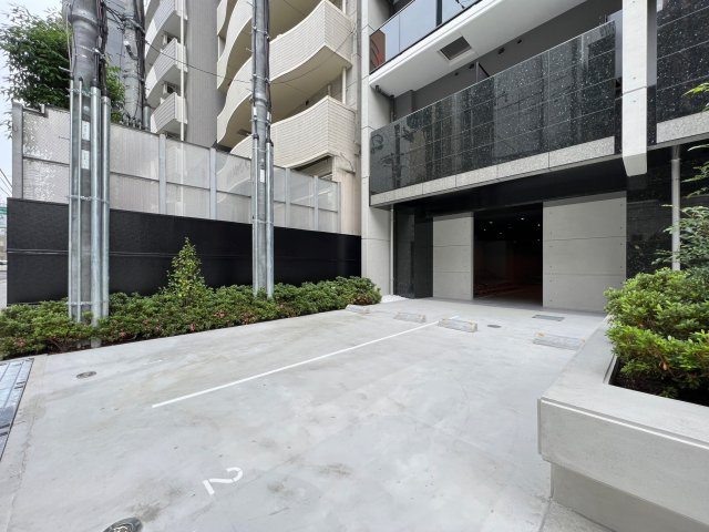 S-RESIDENCE堺筋本町Deuxの駐車場