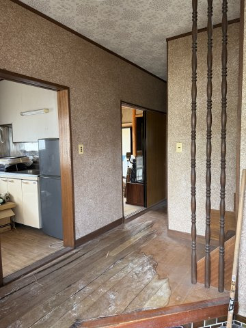 安中市下秋間820-1の玄関