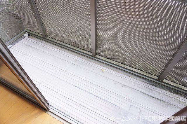 熊本市東区小山２丁目のアパートのバルコニー