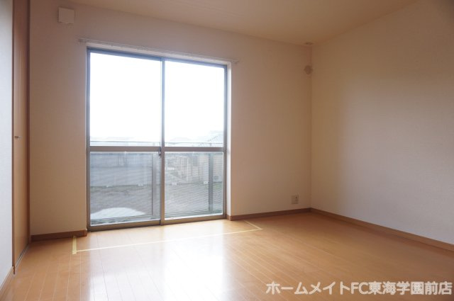 熊本市東区小山２丁目のアパートの洋室