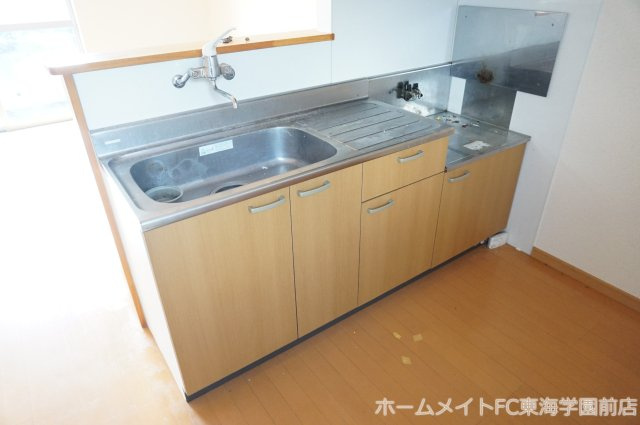 熊本市東区小山２丁目のアパートのキッチン