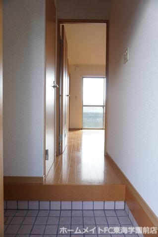 熊本市東区小山２丁目のアパートの玄関