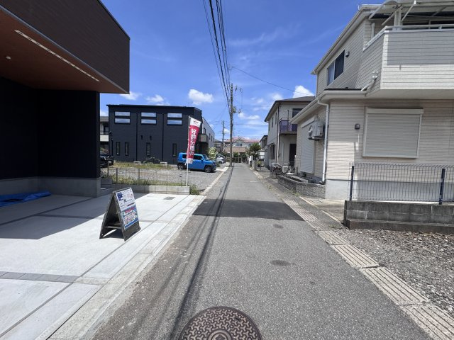 柏市あかね町新築戸建（第2あかね町）の前面道路含む現地写真|東側前面道路
