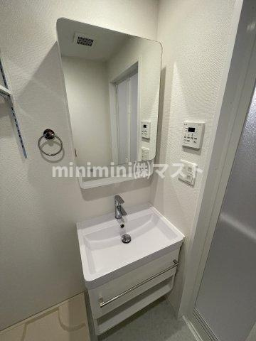 セレニテ本町東リアンの洗面所