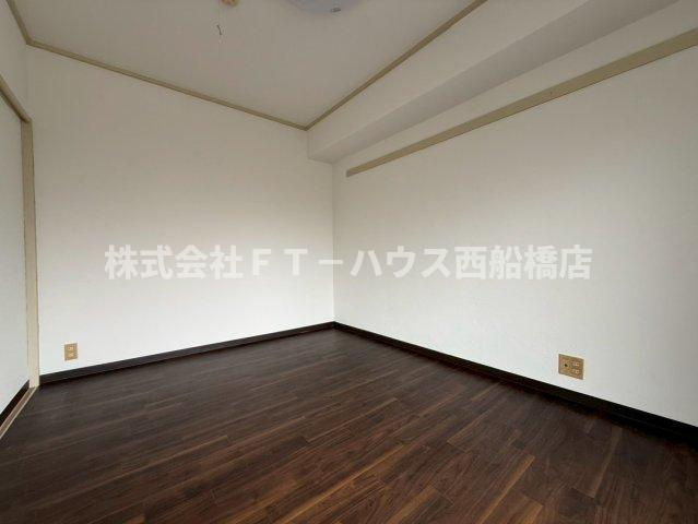 センテコスモ市川の寝室