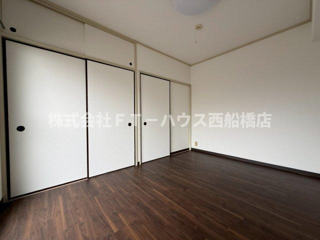 センテコスモ市川の寝室