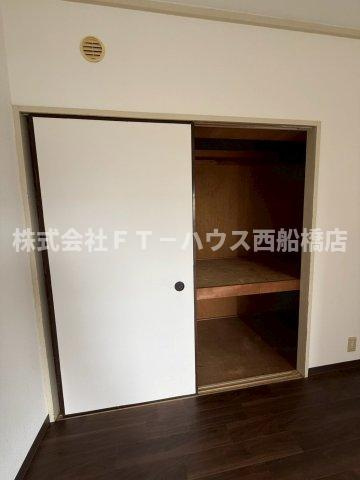 センテコスモ市川の収納