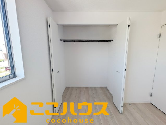 宜野湾市上原第1　新築戸建て　全4棟　6号棟の収納|洋服が多い方でも安心の収納力