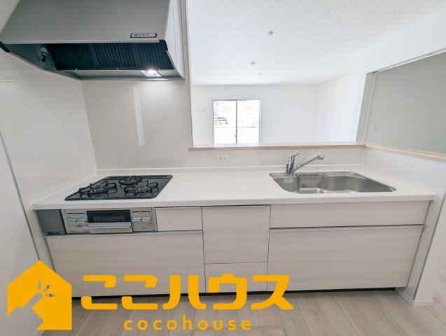 宜野湾市上原第1　新築戸建て　全4棟　6号棟のキッチン|家事のしやすいシステムキッチン