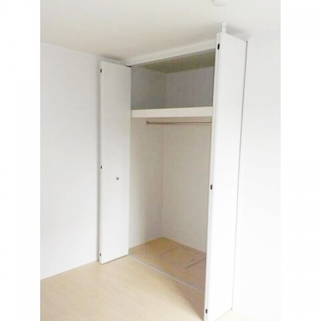 茅ヶ崎市菱沼１丁目のアパートの収納|洋服多い方にもおすすめ♪