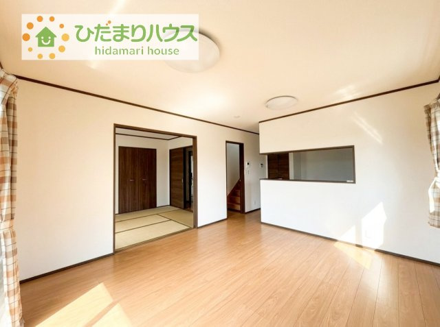 【居間・リビング】 | 筑西市玉戸　中古戸建 | お友達や親戚とホームパーティもいいですね(*^^*)