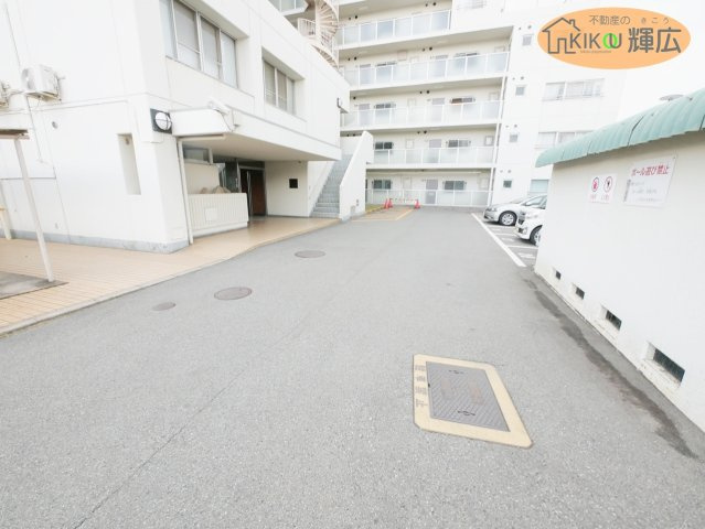 ユニオンハイツ土山　5階の駐車場