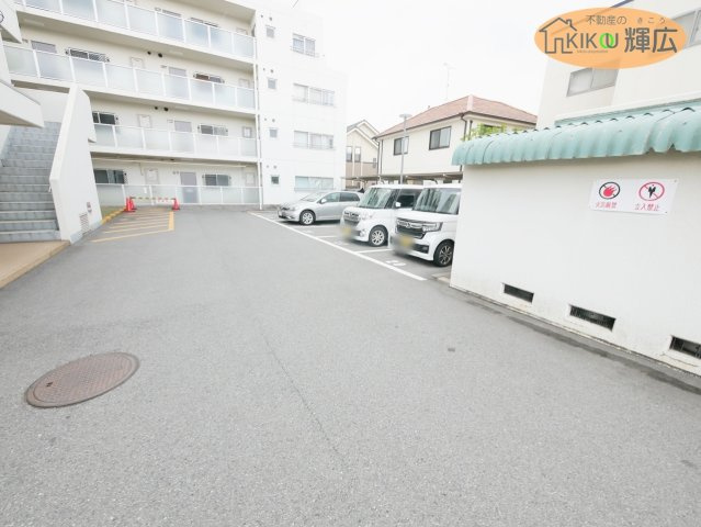 ユニオンハイツ土山　5階の駐車場