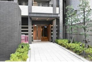 エスリード難波ステーションゲートノーステラスのエントランス