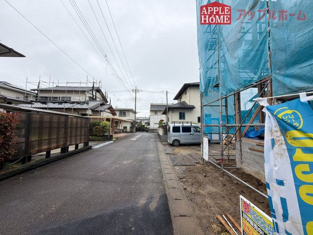[新築住宅] 熊谷市弥藤吾 全1邸の前面道路含む現地写真