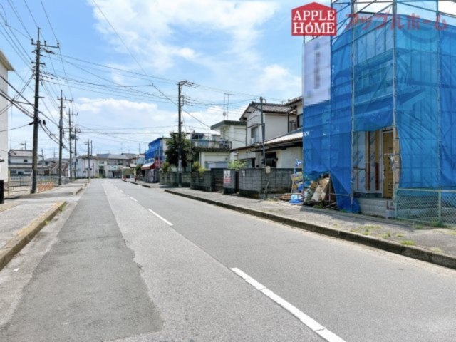 [新築住宅] 熊谷市柿沼 全1邸の前面道路含む現地写真
