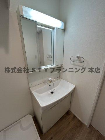 仲介手数料0円！ル・ベリエ平安通の独立洗面台