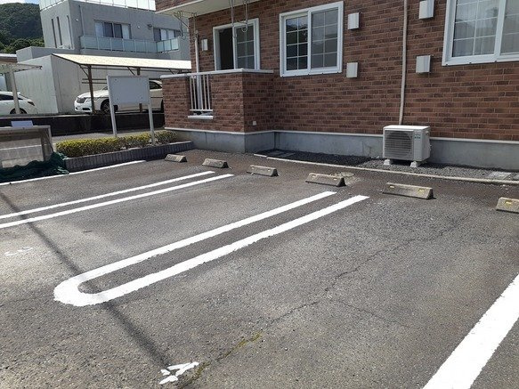 【駐車場】