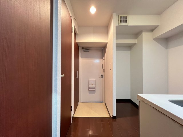 サクシード南森町の玄関