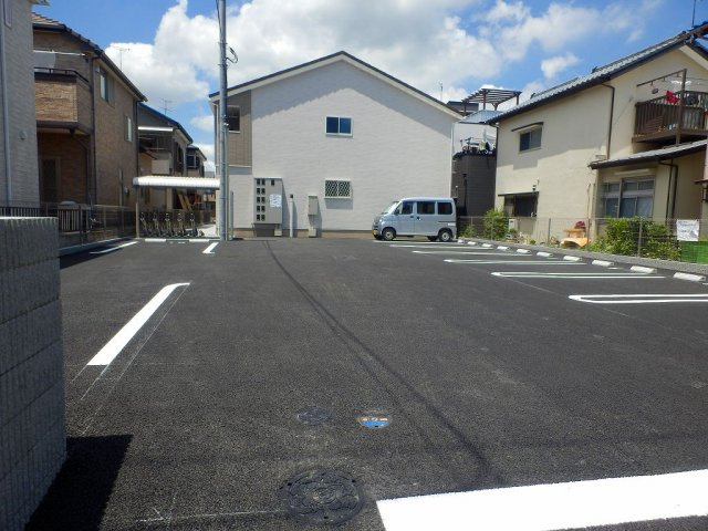 ポムダムールⅡの駐車場