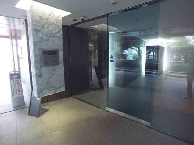 ダイナシティ高円寺の玄関