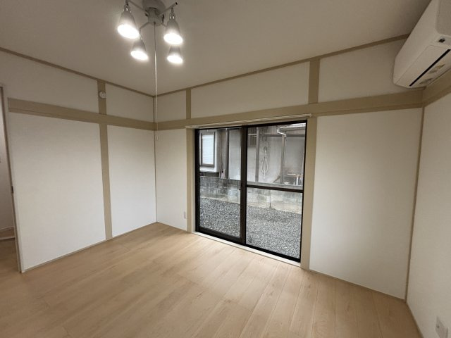 南蔵王5丁目　　中古住宅の洋室
