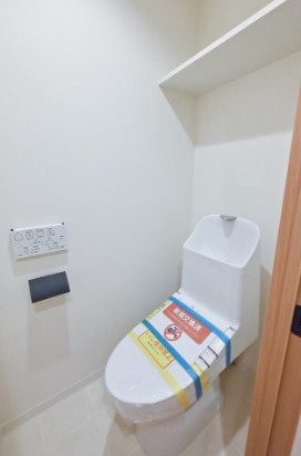 蓮根ファミールハイツ1号棟のトイレ|落ち着いた色調のトイレです