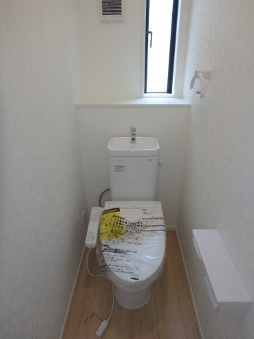 鶴ヶ島市中新田新築戸建のトイレ