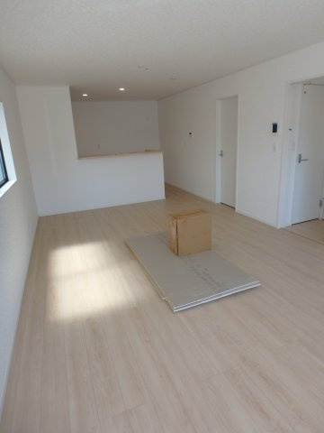 鶴ヶ島市中新田新築戸建の居間・リビング