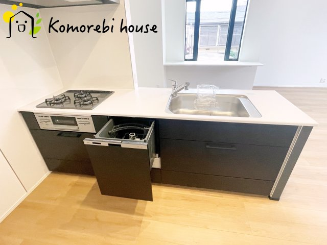 さいたま市北区奈良町079②　新築一戸建て　01のキッチン|きれいなキッチンです