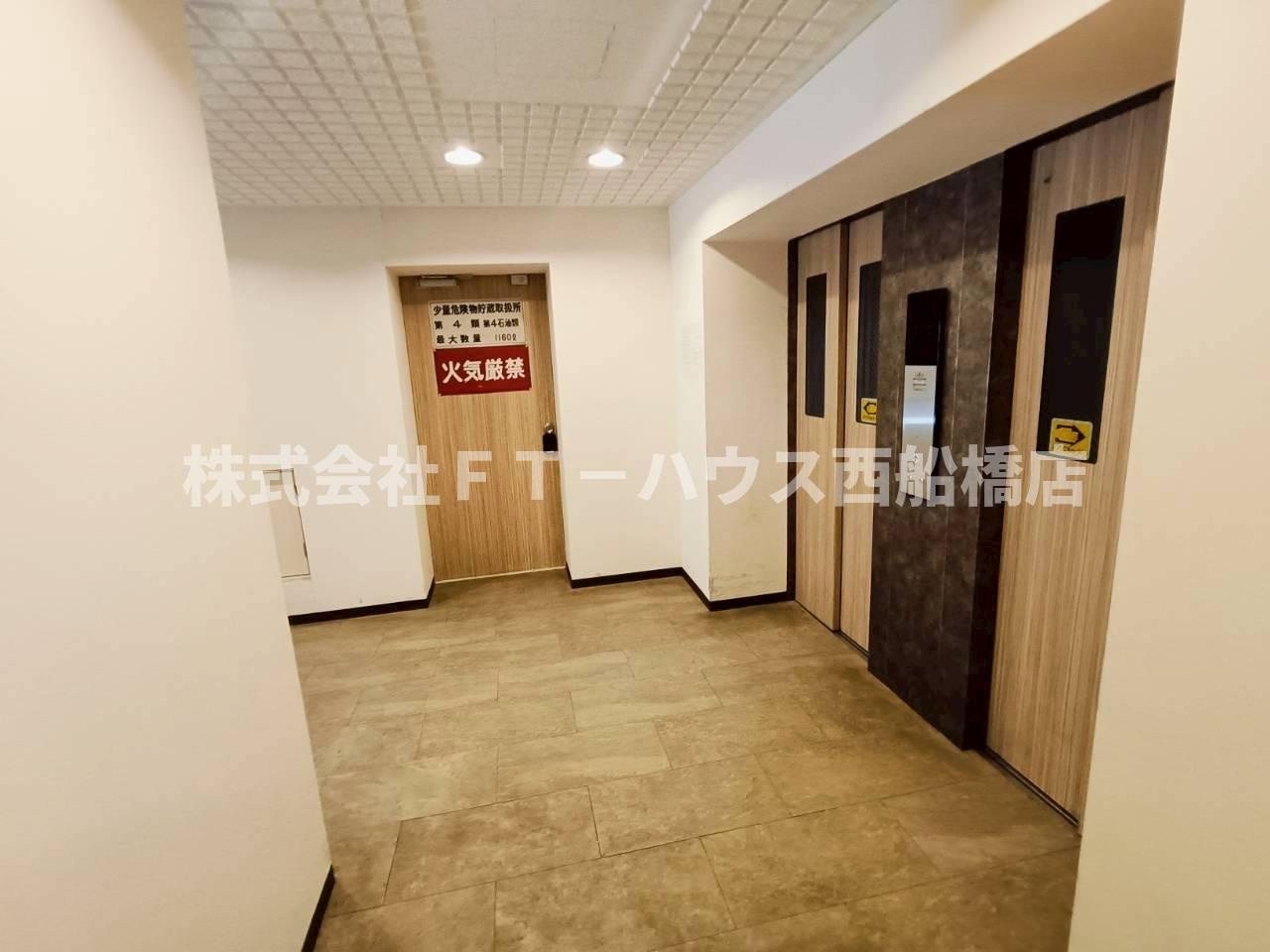 市川東レジデンスのロビー