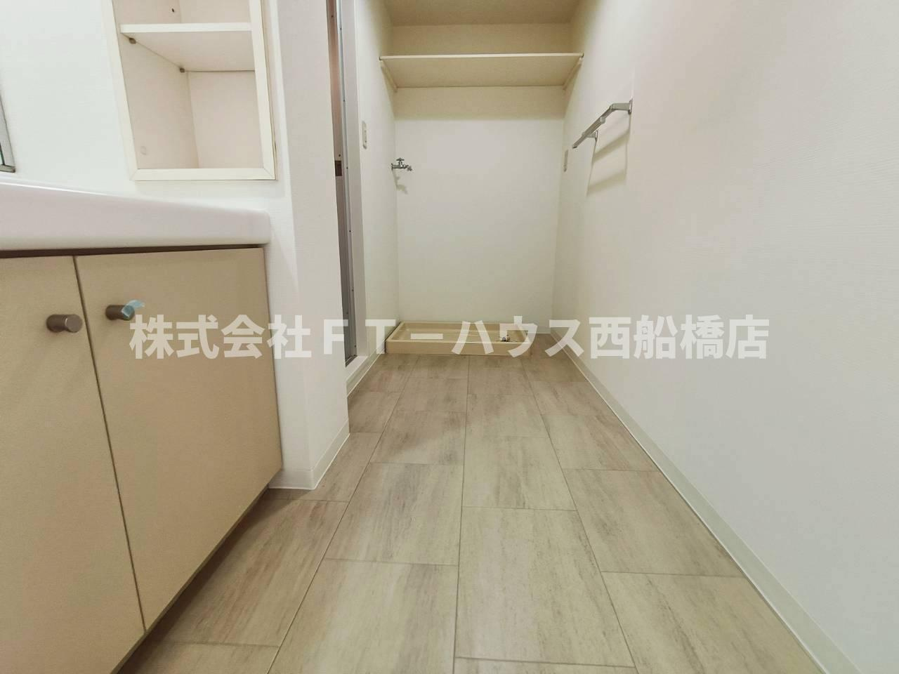 市川東レジデンスの独立洗面台