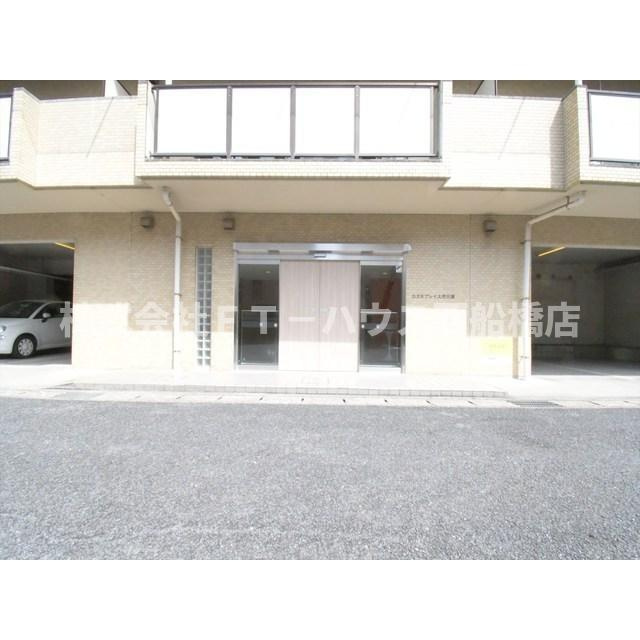 市川東レジデンスのエントランス