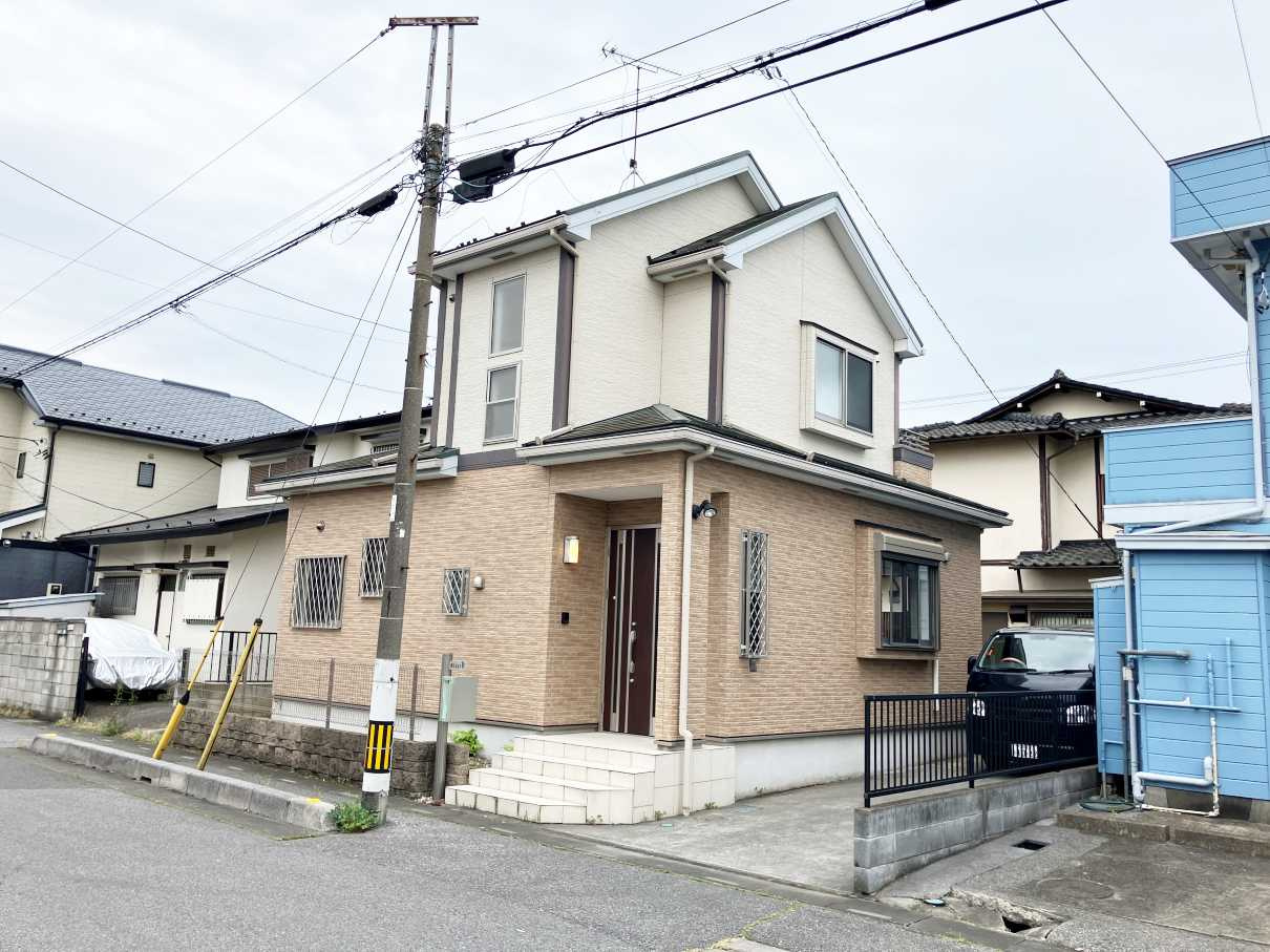 越谷市弥栄町三丁目戸建の外観|きれいな外観です
