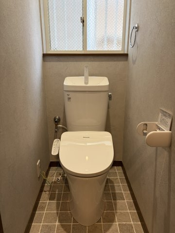 尼崎市東難波町４丁目戸建のトイレ|1階トイレ新調